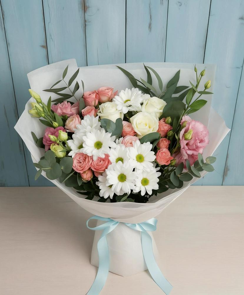 Букет цветов из: Розы, Лизиантусы и Хризантемы в хуторе Ленина