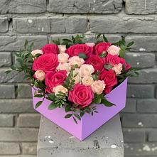 Цветочная композиция из Розы в коробке в хуторе Ленина