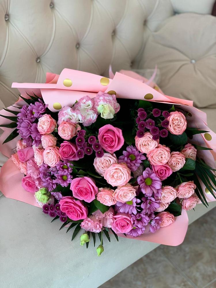 Букет цветов из: Хризантемы, Розы и Лизиантусы в хуторе Ленина