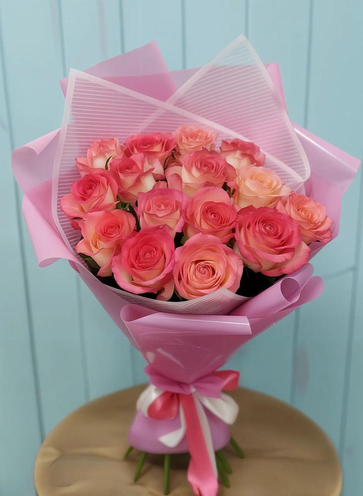 Букет 15 Розовых роз Равель в хуторе Ленина