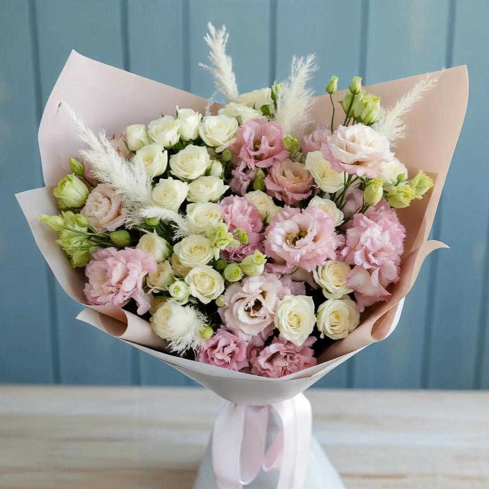 Букет цветов из: Альстромерии и Розы в хуторе Ленина