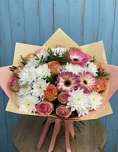 Букет цветов из:  Розы, Герберы и Хризантемы в хуторе Ленина