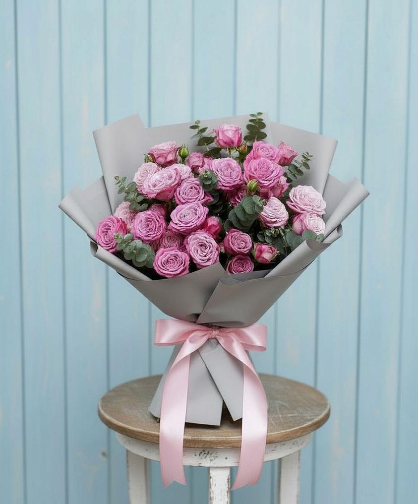 Букет цветов из: Розы в хуторе Ленина