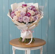 Букет цветов из:  Розы в хуторе Ленина