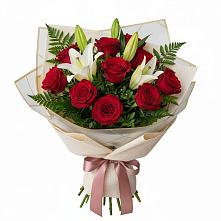 Букет цветов из:  Лилии и Розы в хуторе Ленина