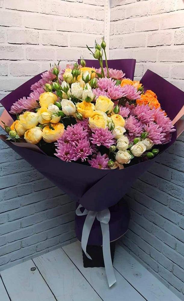 Букет цветов из: Хризантемы и Розы в хуторе Ленина