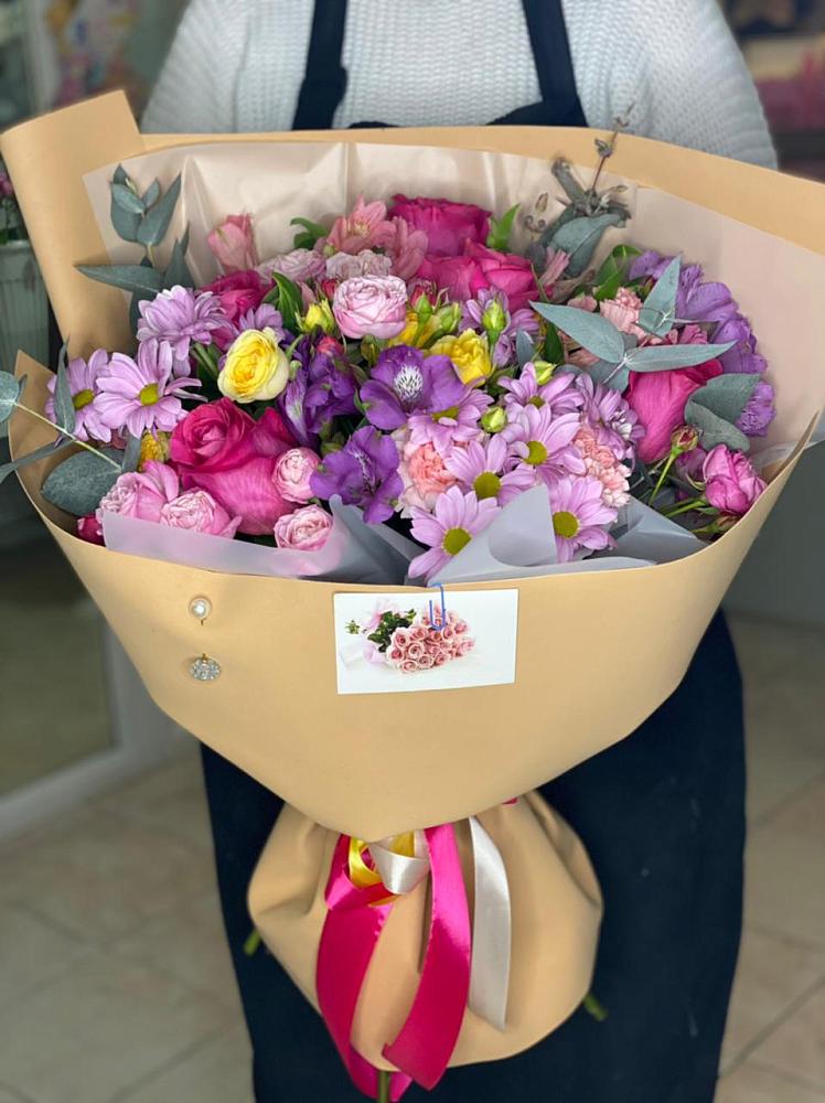 Букет цветов из: Хризантемы, Гвоздики и Альстромерии в хуторе Ленина