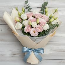 Букет цветов из:  Лизиантусы в хуторе Ленина