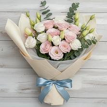 Букет цветов из:  Лизиантусы в хуторе Ленина