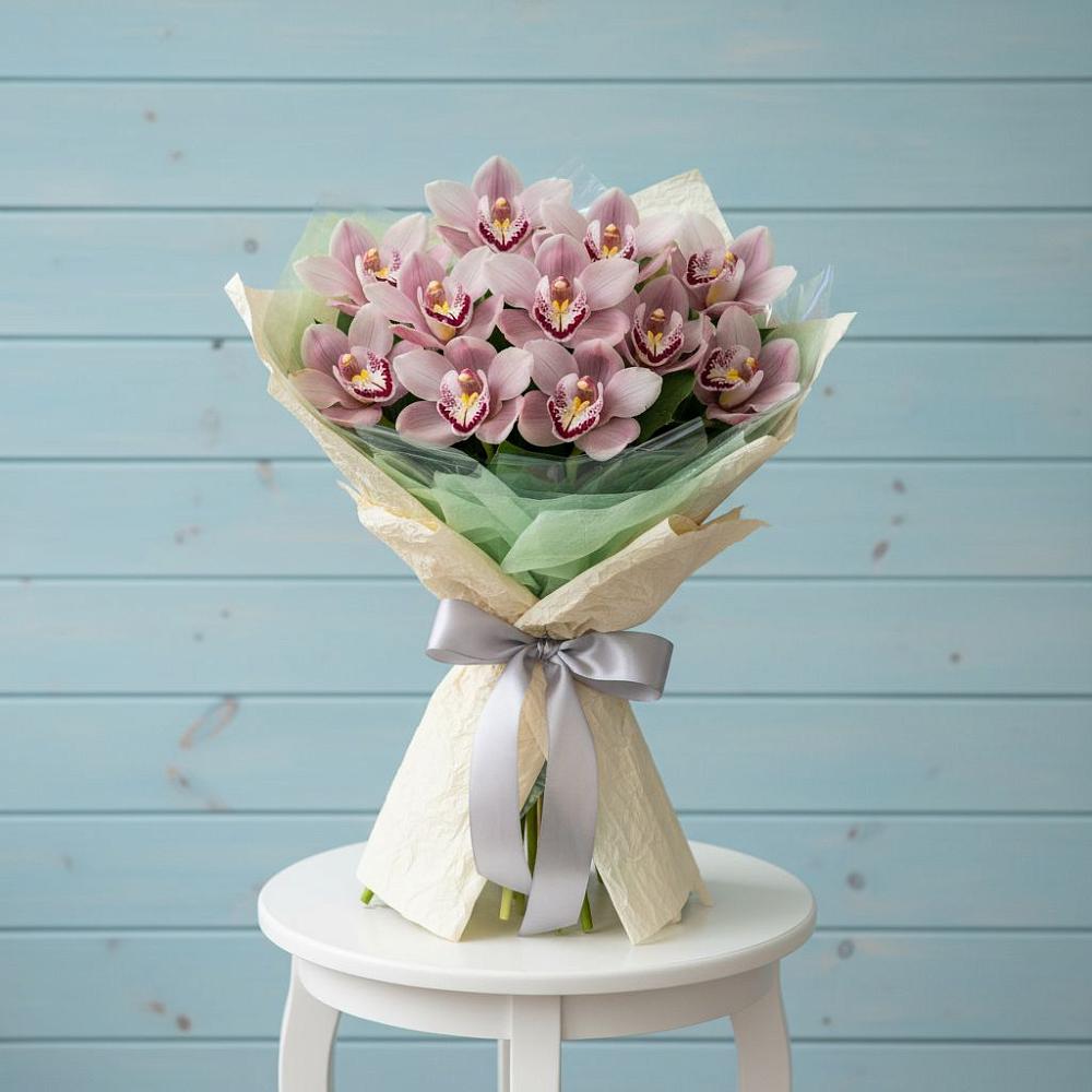Букет цветов из: Орхидеи и Розы в хуторе Ленина