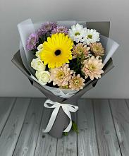 Букет цветов из:  Розы, Герберы и Хризантемы в хуторе Ленина