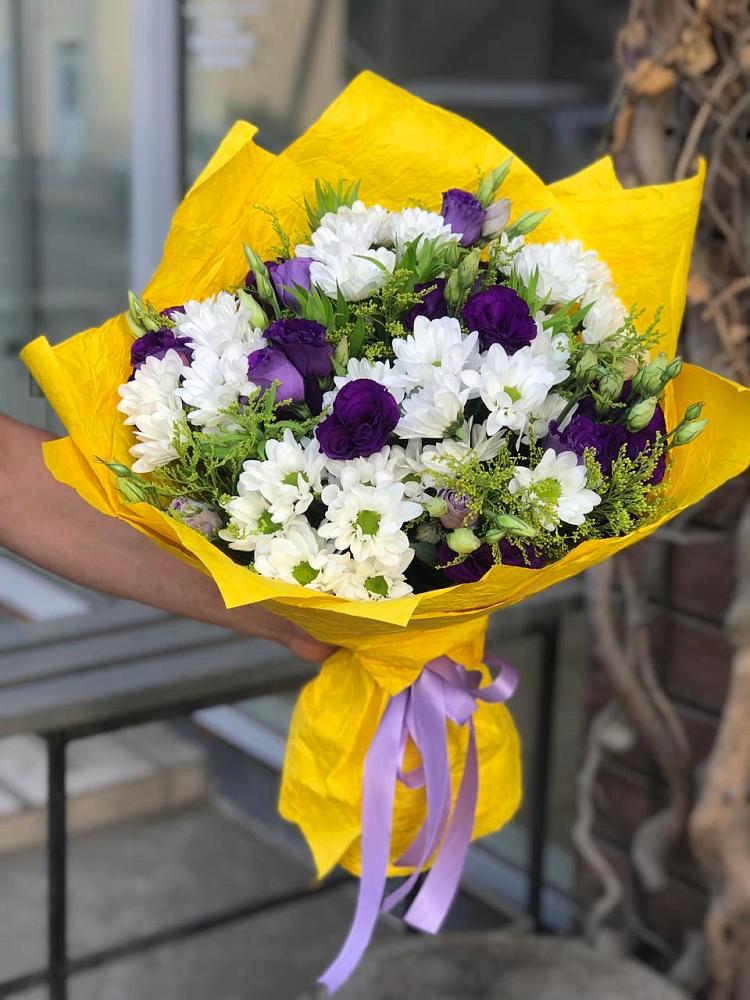 Букет цветов из: Ирисы, Хризантемы и Ромашки в хуторе Ленина