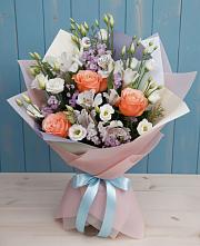 Букет цветов из:  Лизиантусы, Розы, Альстромерии и Гипсофила в хуторе Ленина