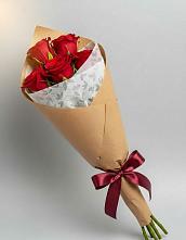 Букет цветов из:  Розы в хуторе Ленина
