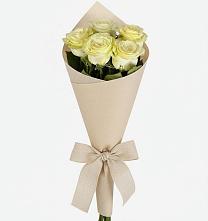 Букет цветов из:  Розы в хуторе Ленина