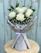 Букет цветов из:  Розы в хуторе Ленина