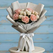 Букет цветов из:  Розы в хуторе Ленина