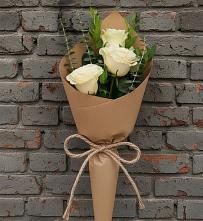 Букет цветов из:  Розы в хуторе Ленина