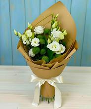 Букет цветов из:  Хризантемы и Лизиантусы в хуторе Ленина