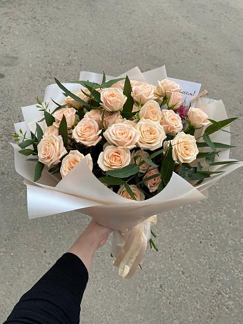 Букет Кремовые розы Латте в хуторе Ленина