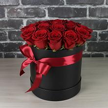 Цветочная композиция из Розы в шляпной коробке в хуторе Ленина