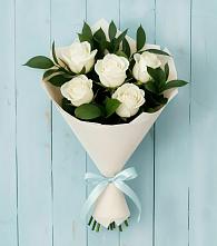 Букет цветов из:  Розы в хуторе Ленина