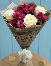 Букет цветов из:  Розы в хуторе Ленина