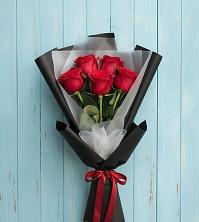 Букет цветов из:  Розы в хуторе Ленина