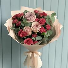 Букет цветов из:  Гвоздики и Розы в хуторе Ленина