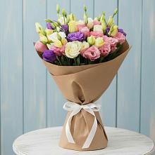 Букет цветов из:  Лизиантусы в хуторе Ленина