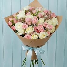 Букет цветов из:  Розы в хуторе Ленина