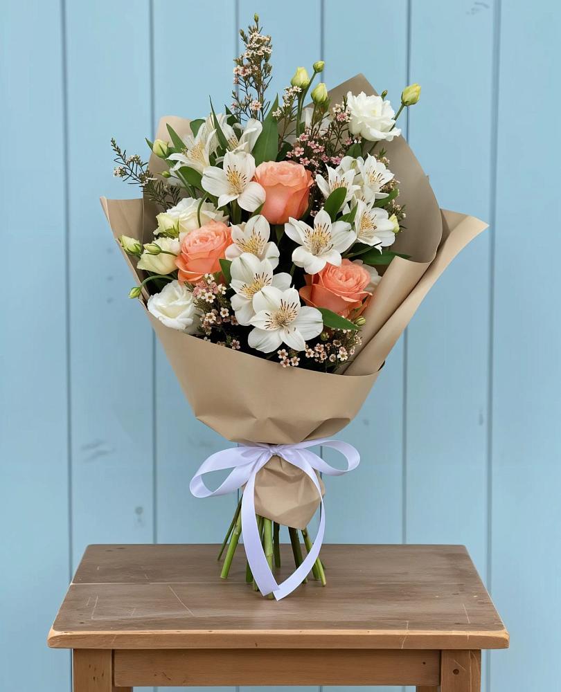 Букет цветов из: Альстромерии, Лизиантусы, Розы и Хризантемы в хуторе Ленина
