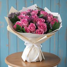 Букет цветов из:  Розы в хуторе Ленина